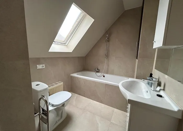 Farawayhomes Bruck An Der #5 *